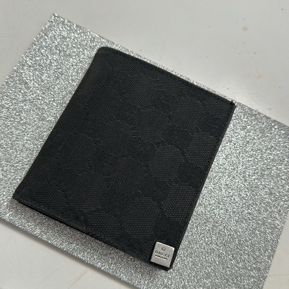 GUCCI ULTRA RARE pull out card holder wallet 🖤 - Picture 13 of 14